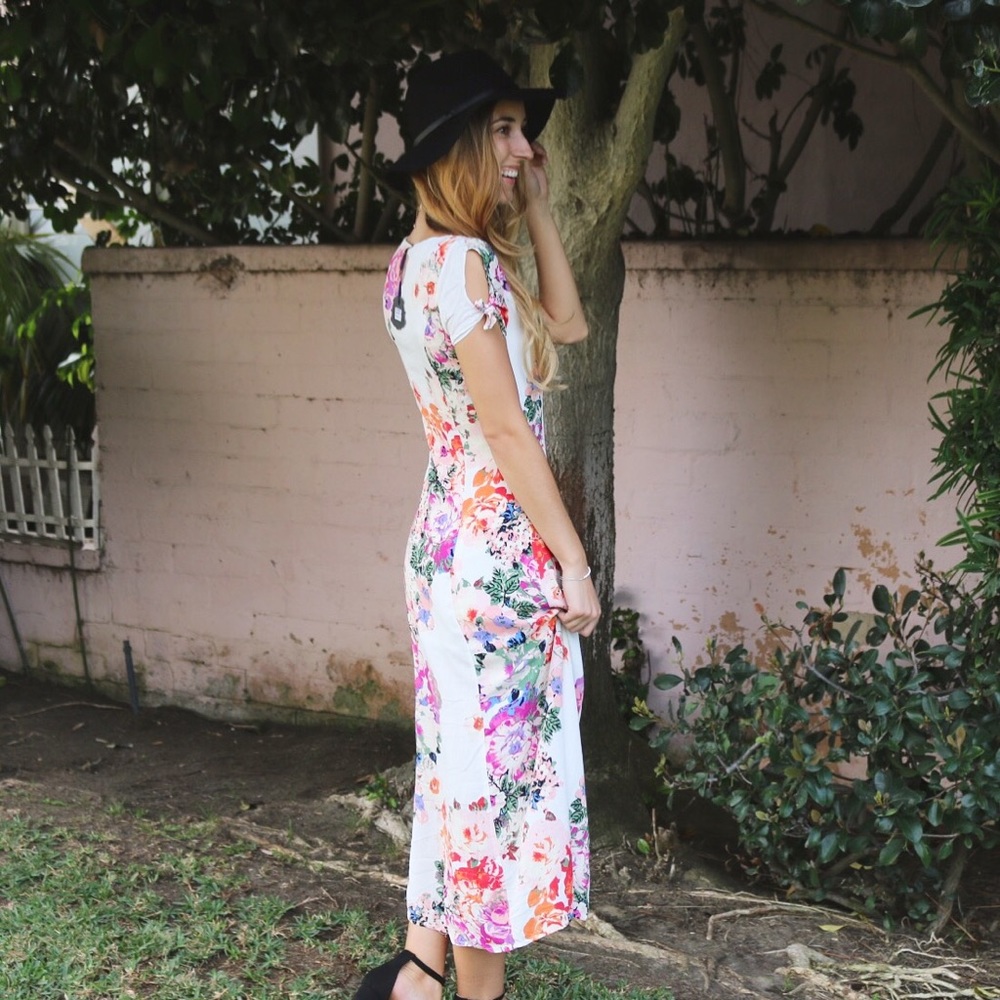 white floral dress - Picture 3 of 6