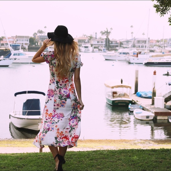 white floral dress - Picture 4 of 6