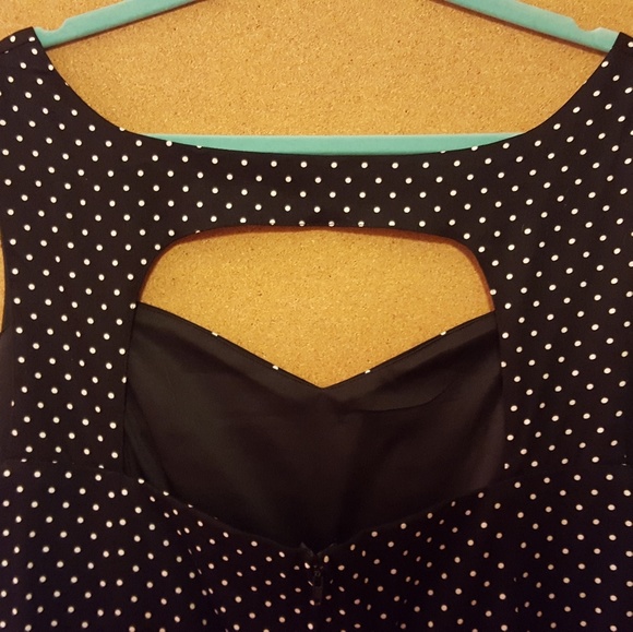 Retro Black and White Polka Dot Dress - Picture 5 of 7