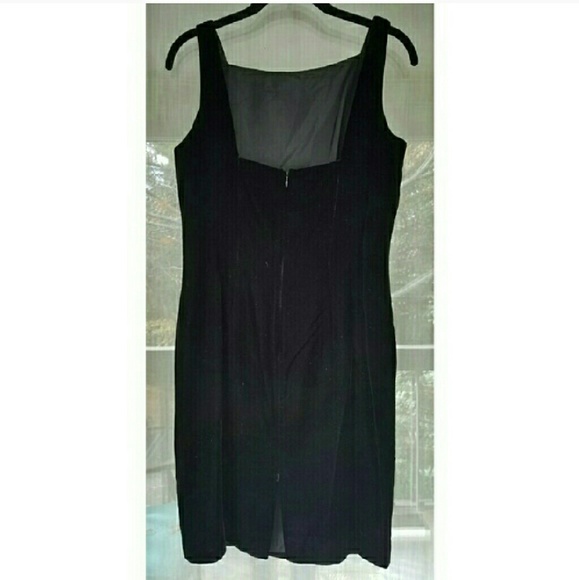 Vintage Velvet Dress - Picture 2 of 4