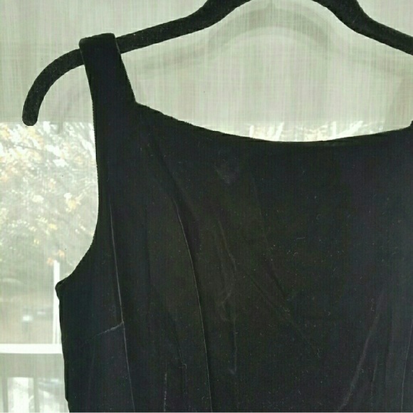 Vintage Velvet Dress - Picture 3 of 4