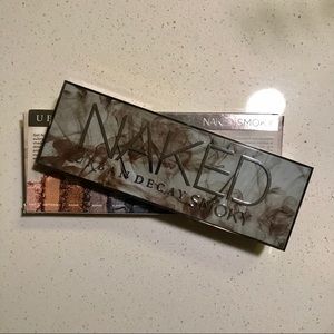 New in Box Urban Decay Naked Smoky Palette