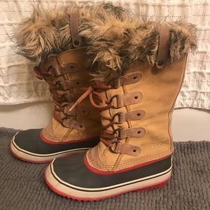 Sorel 7 Joan of Arctic Winter Fur Boots Stone GUC
