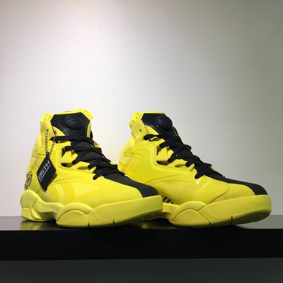 *Signed* Reebok Shaq Attaq Modern Basketball shoes