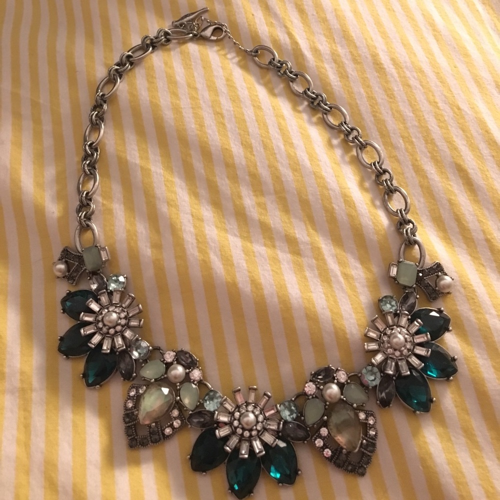 **RARE** Beau Monde collar necklace
