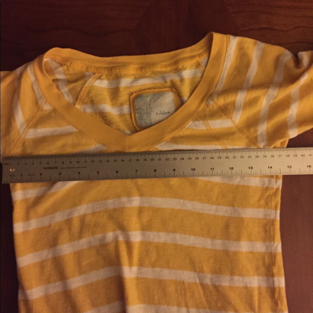 Free top with bundle of 3 items purchase or more - Picture 5 of 6