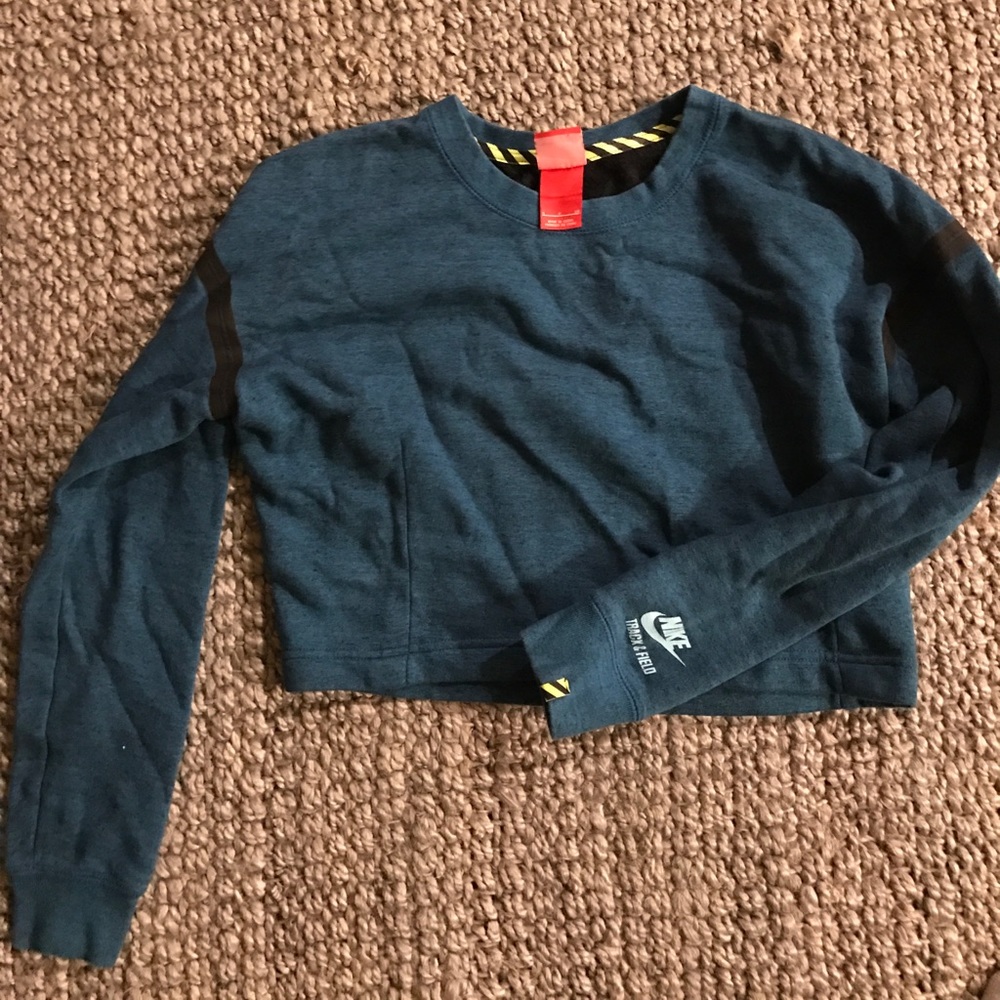 Nike crop sweatshirt