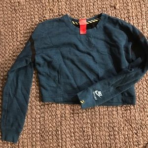 Nike crop sweatshirt