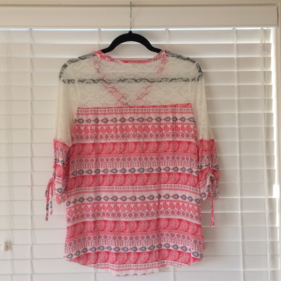 Pretty Paisley & Lace Top - Coral - Picture 2 of 2