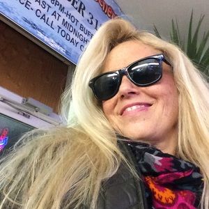 Meet your Posher, Deanna