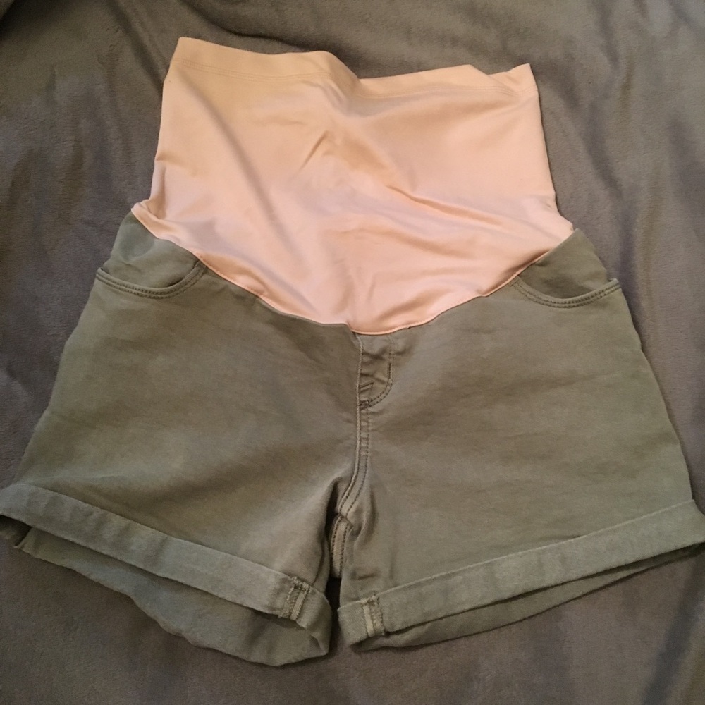 Maternity shorts with over the belly band