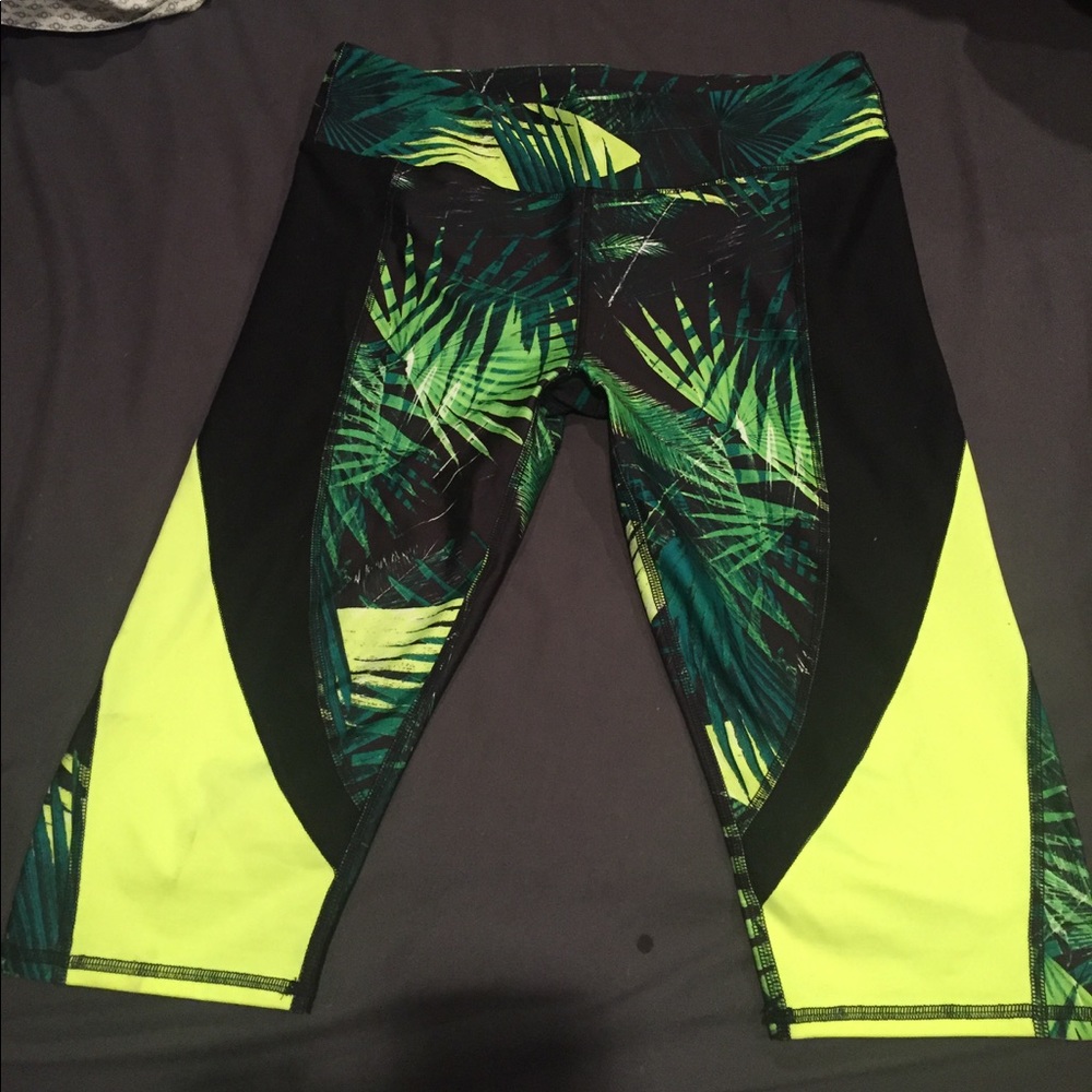 Fabletics Capris