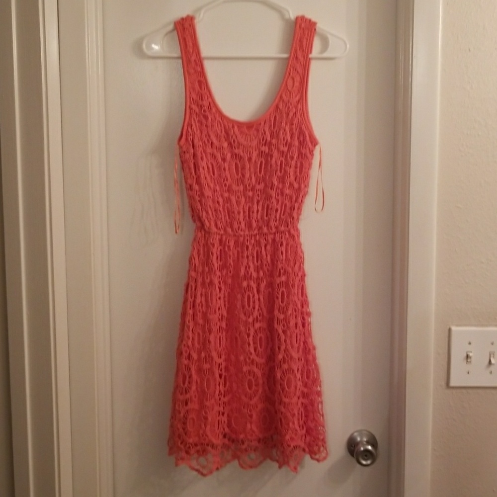 DRESS