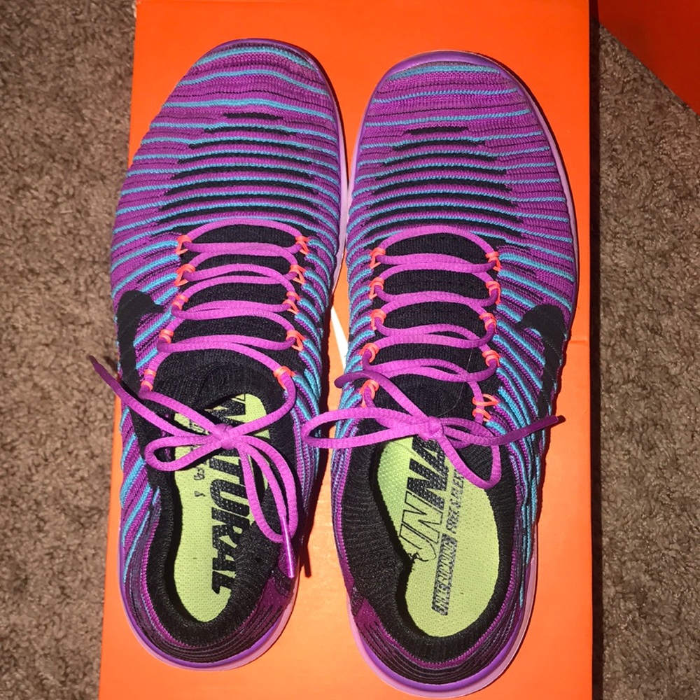 Women’s nike free runs