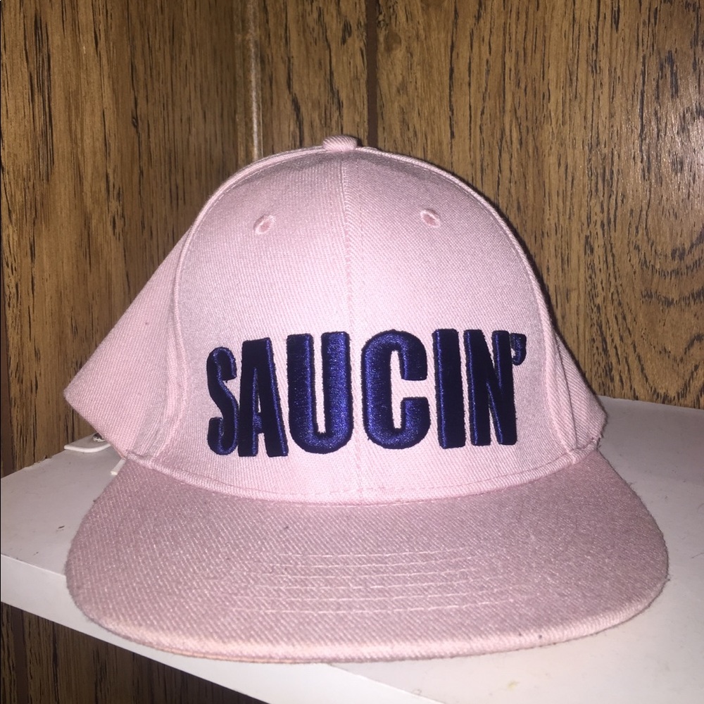 Hat ‘ saucin ‘