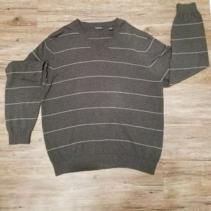 Van Heusen Mens V-Neck Sweater size L