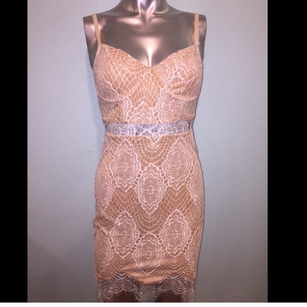 Gorgeous and delicate lace dress