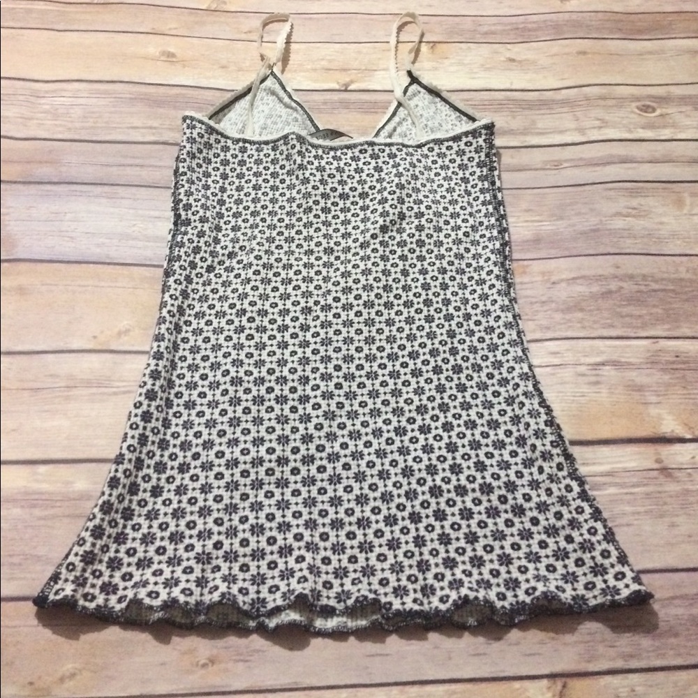 Victoria's Secret Sleep Tank - Picture 3 of 3