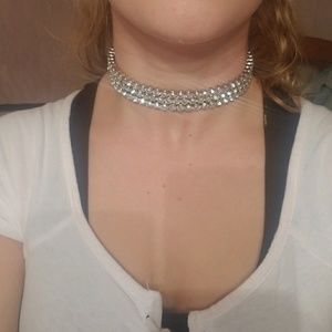 Diamond chocker