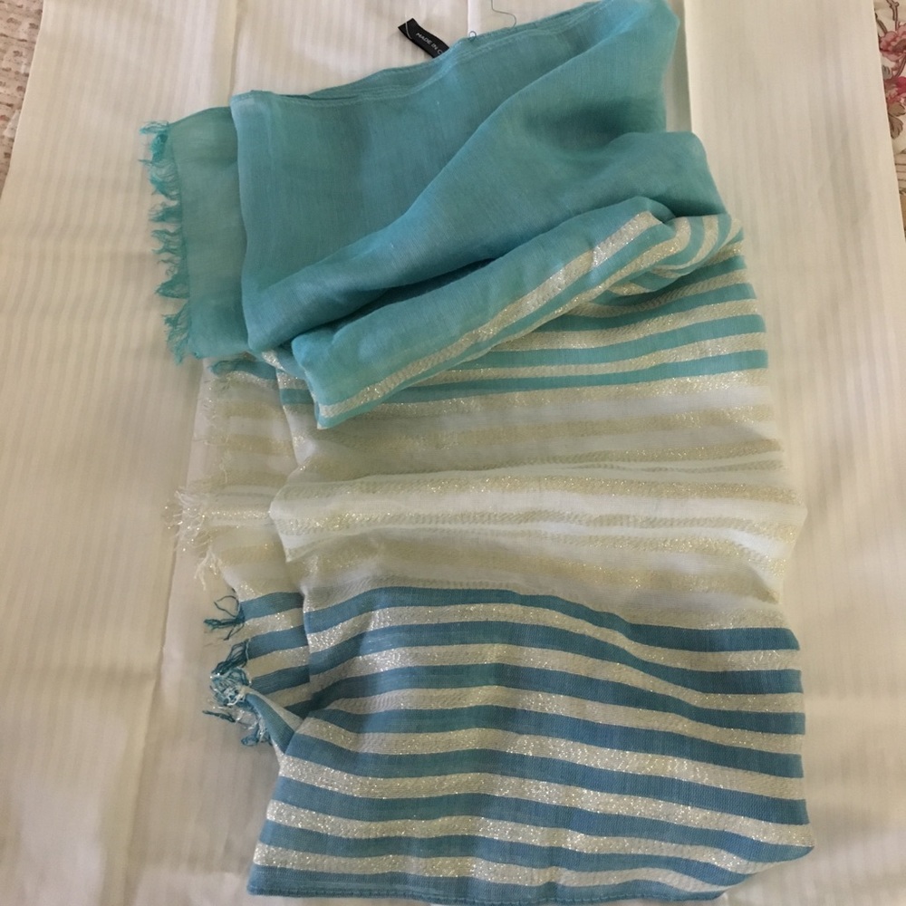 Bloomingdale's scarf