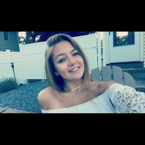 Meet your Posher, Abby