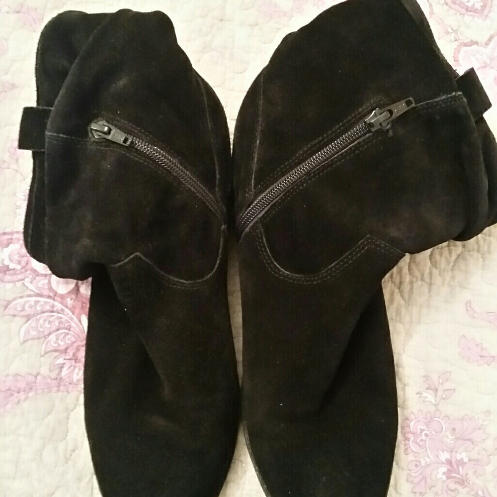 Beautiful suede booties