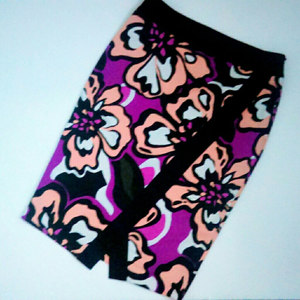 Fuchsia Floral Envelope Skirt - Picture 7 of 8