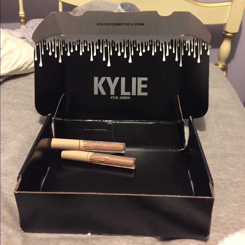 Kylie Jenner Send Me More Nudes 2 Shades