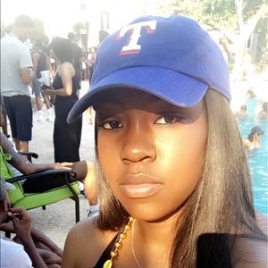 Meet your Posher, Haley