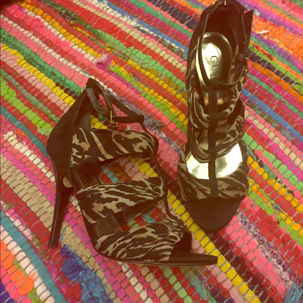 Guess heels 6.5