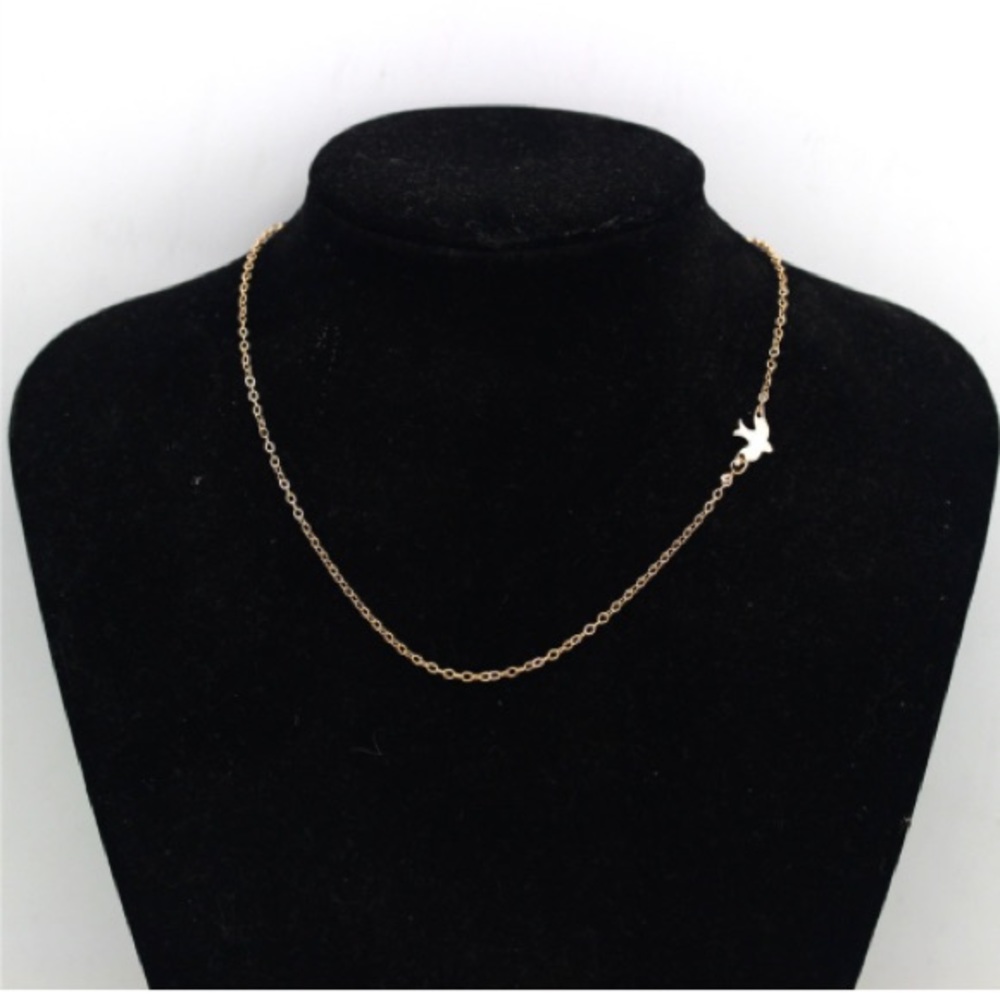 Swallow Dove Necklace - Picture 4 of 4