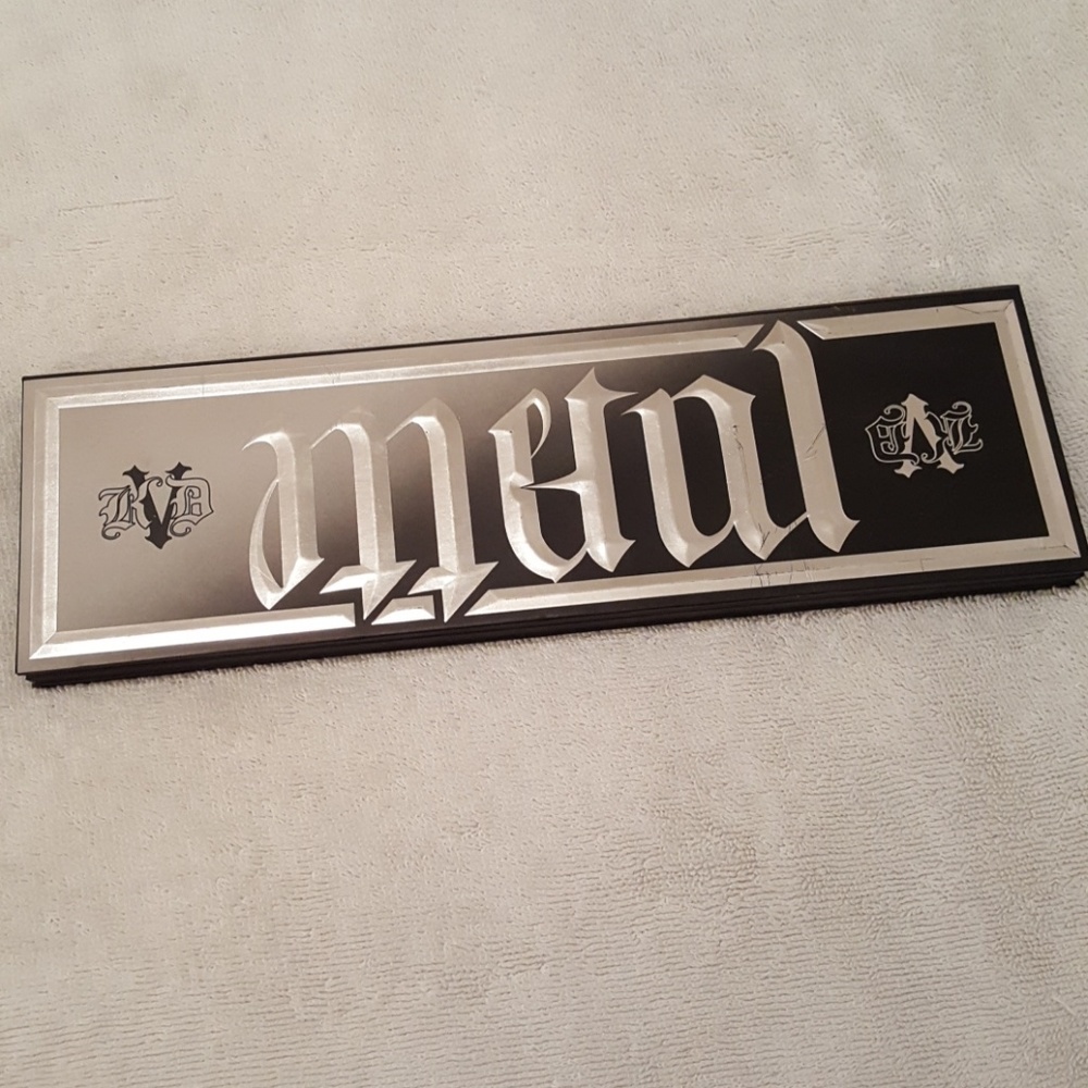 **SOLD**Kat Von D Metal Matte Palette**SOLD**