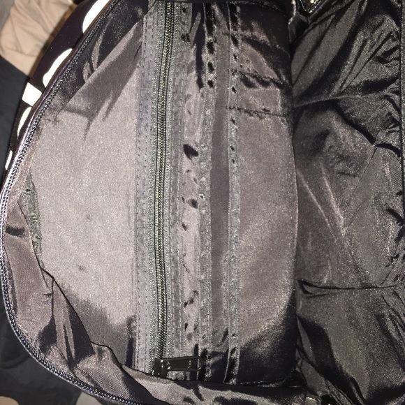 Supreme backpack inside - Picture 2 of 2