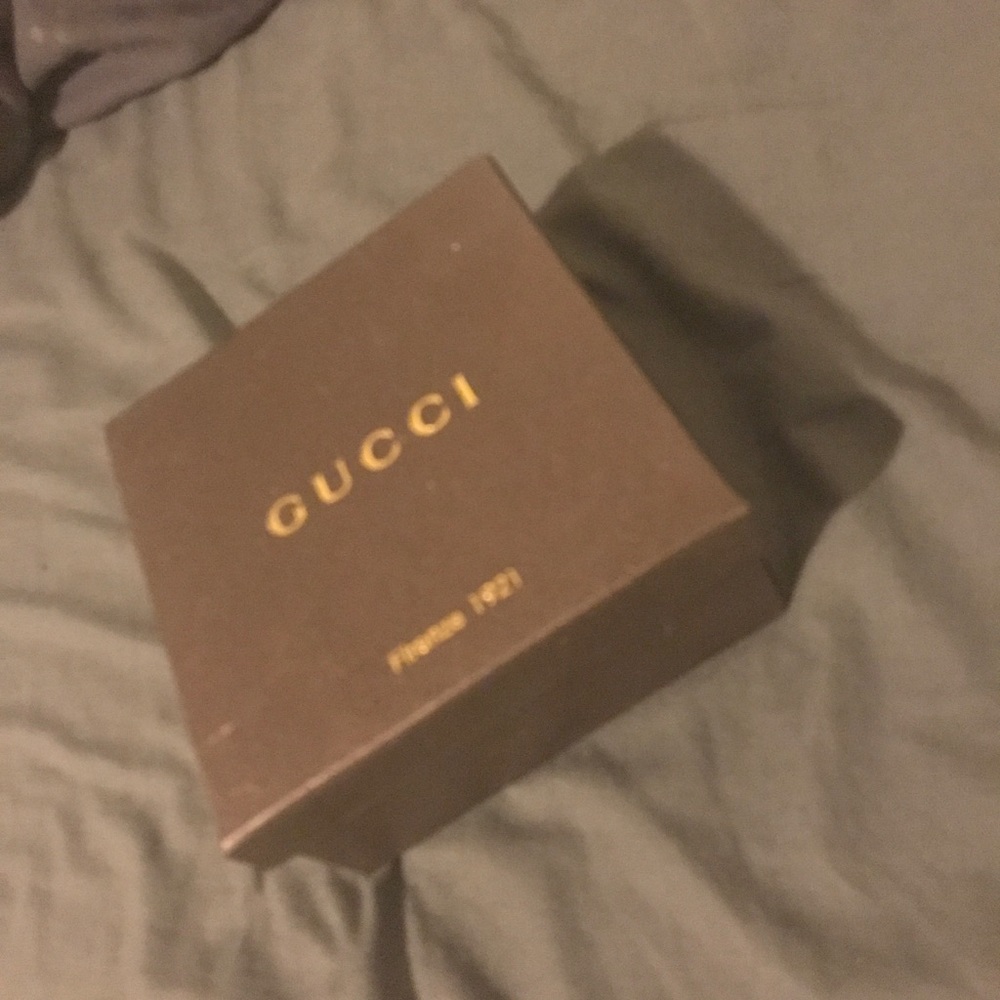 100% authentic gucci belt
