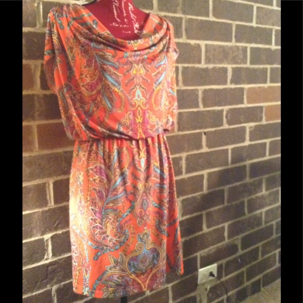 Beautiful size 2 dress💐🌷
