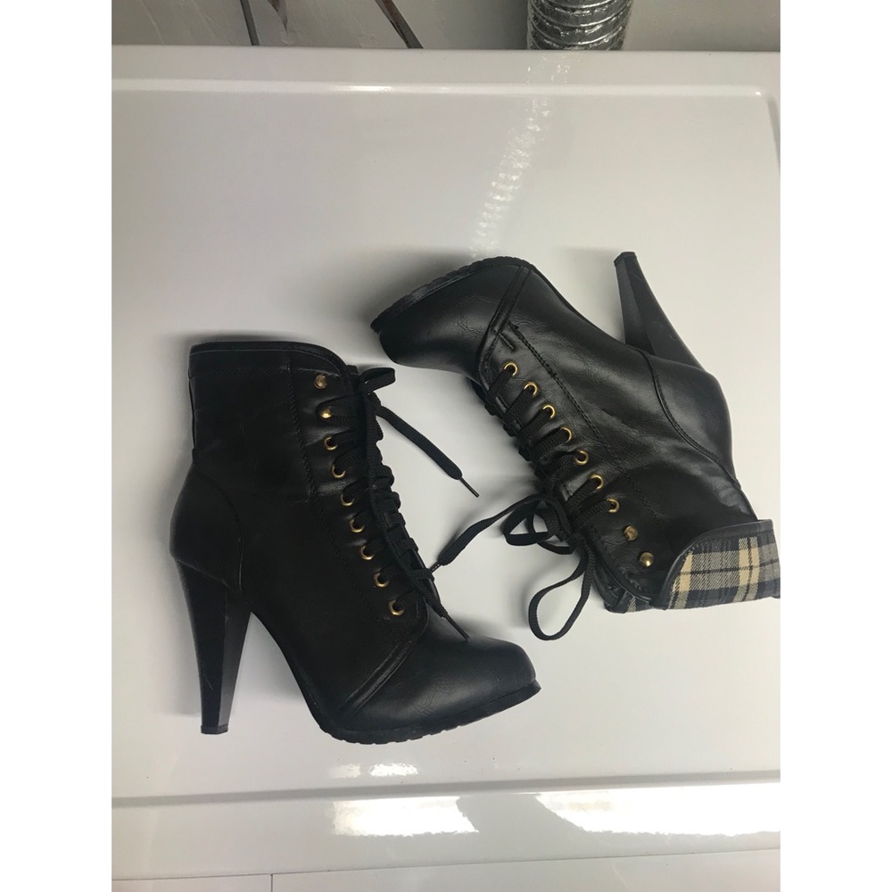 Size 10 booties