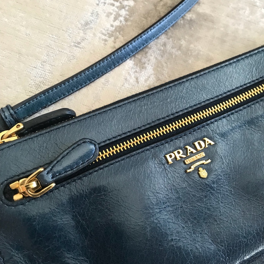 ❤️SOLD❤️ Prada 🇮🇹 crossbody blue bag #Po42405 - Picture 6 of 7