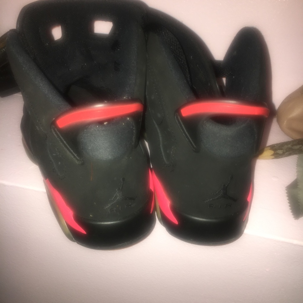 Jordan's infrared red 6s
