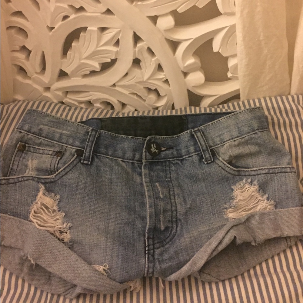 Lightly worn one teaspoon shorts