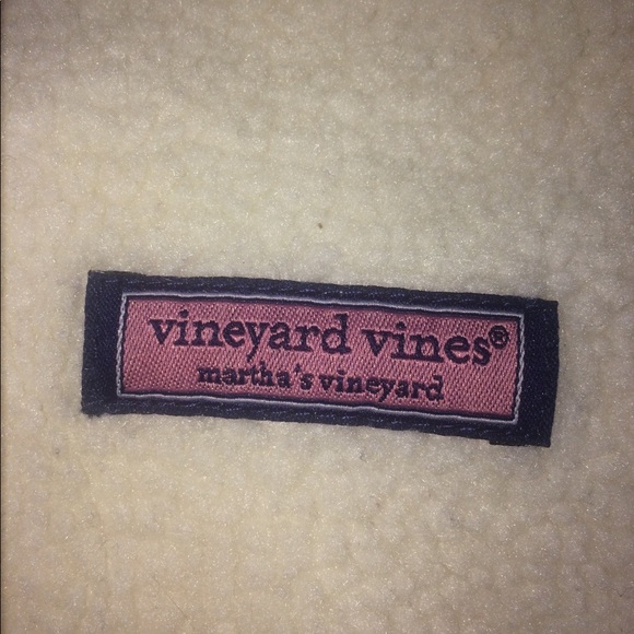 Vineyard Vines Shearling Quilted Vest - Picture 3 of 5
