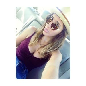 Meet your Posher, Alyson