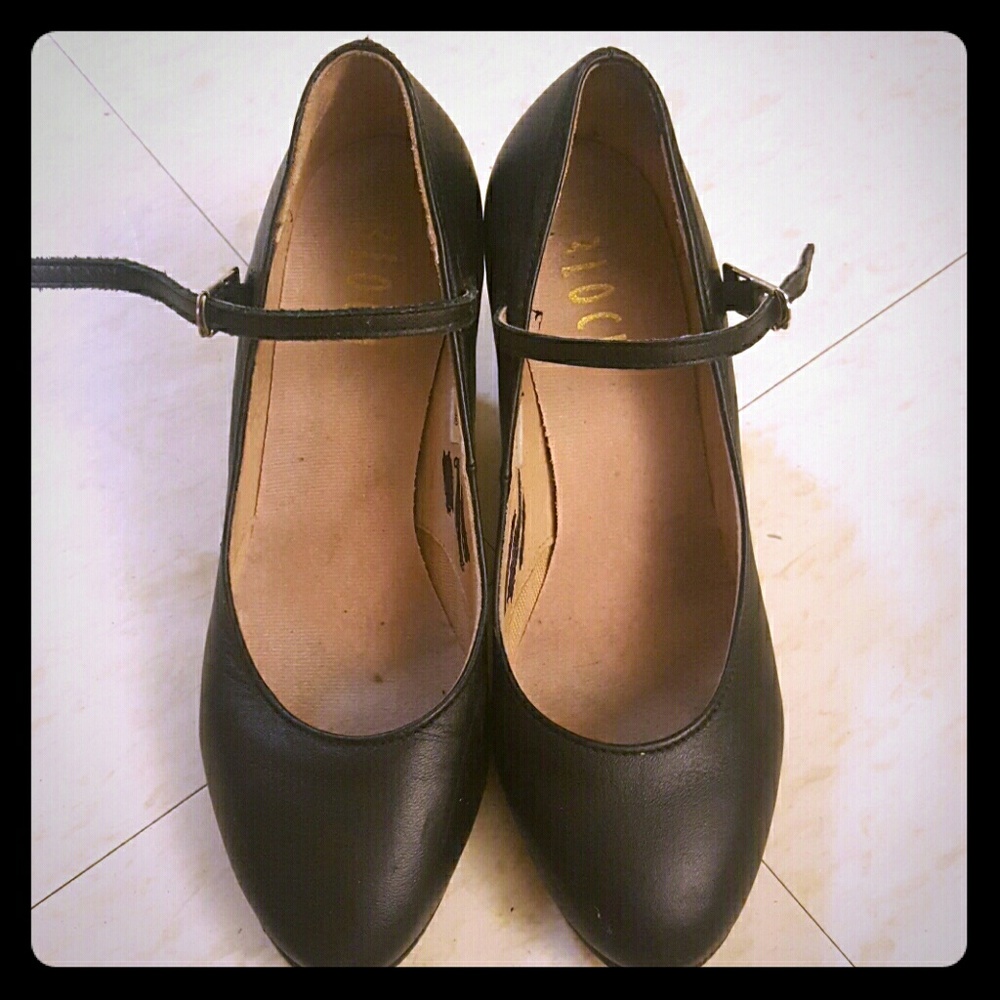 Bloch Dance Shoes Sz 6