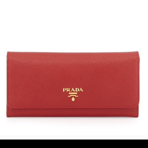 SOLD!! Authentic PRADA ‘Continental’ Wallet $665 - Picture 2 of 8