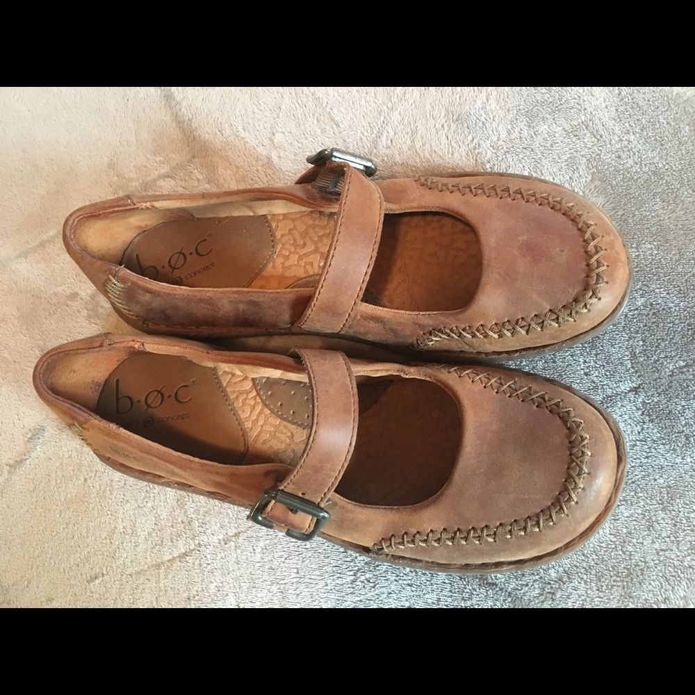 Shoes - Picture 2 of 4