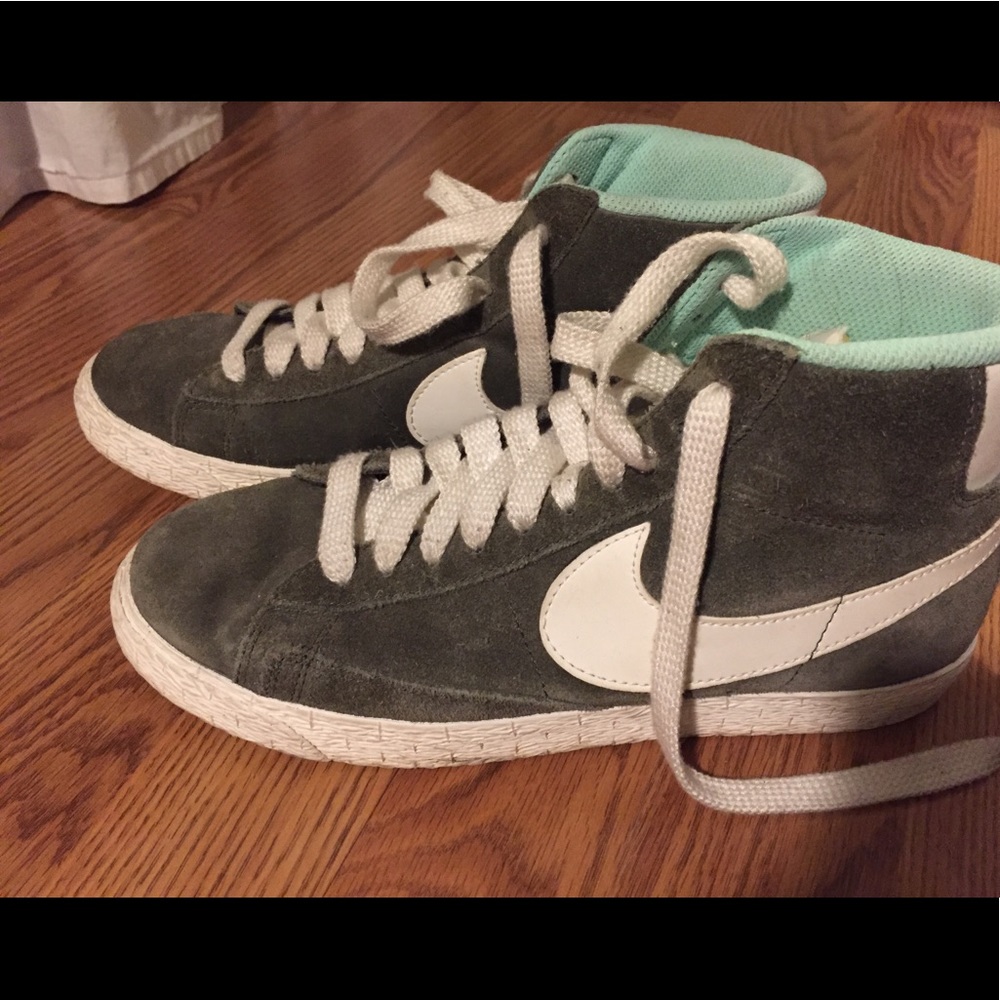 Women’s Nike high top sneakers J. Crew suede 8