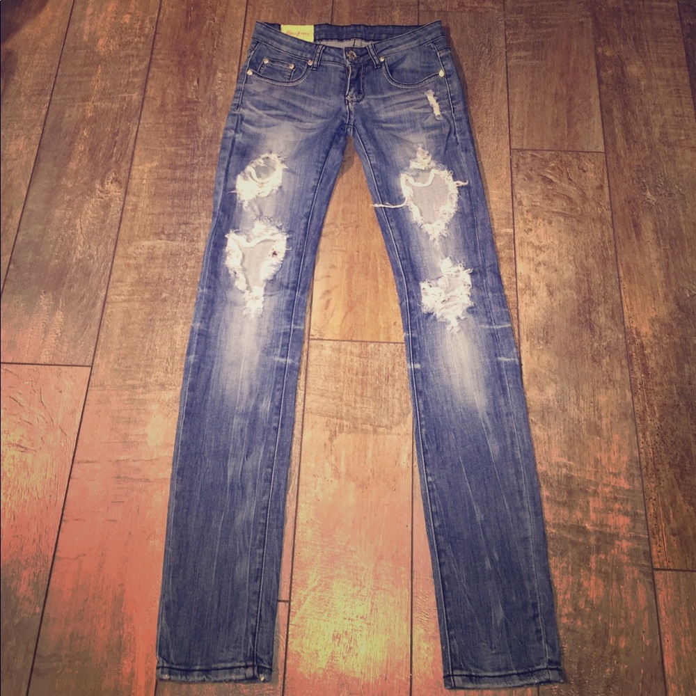 Distressed Rhinestone Embellished Skinny Jeans