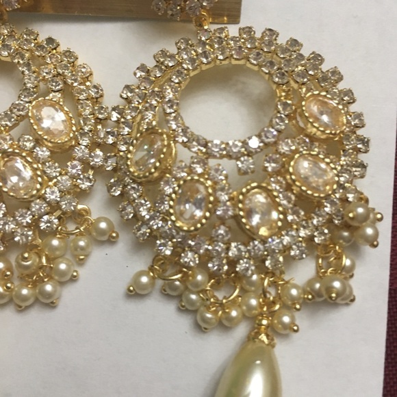 NWOT beautiful Earrings final sale price no offers - Picture 7 of 8