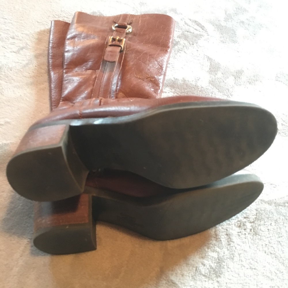 Boots - Picture 5 of 8