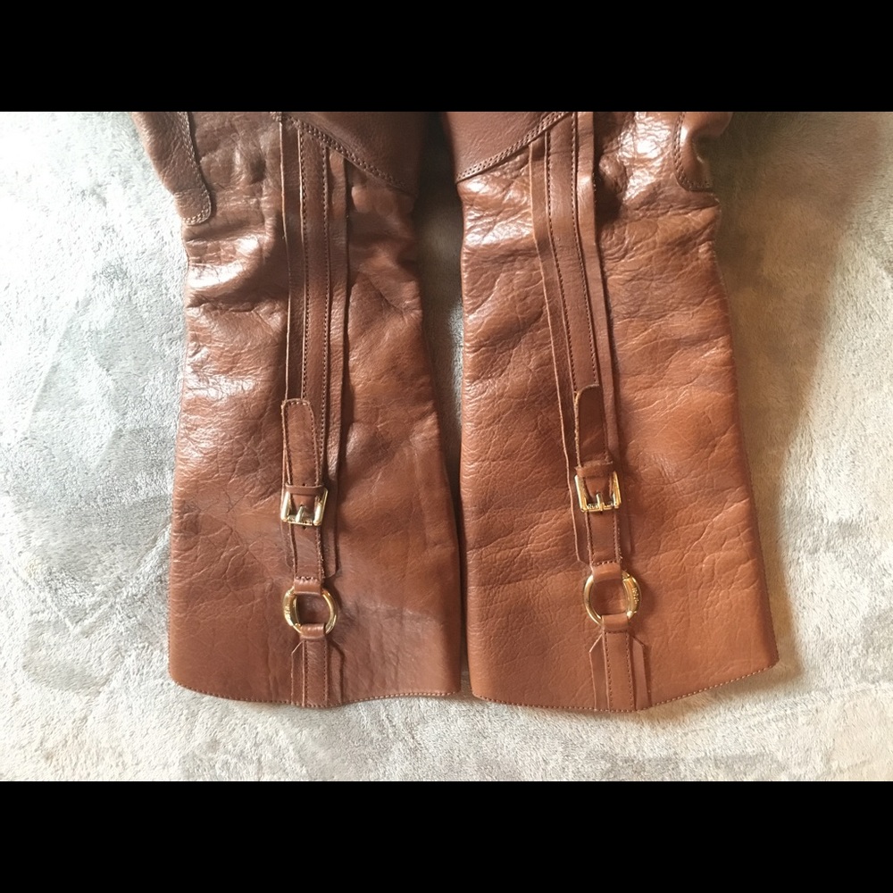 Boots - Picture 8 of 8