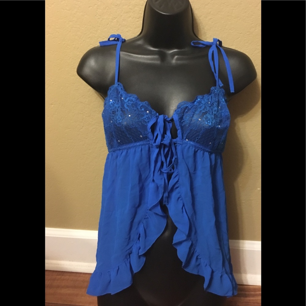 stunning blue Fredericks lacey top